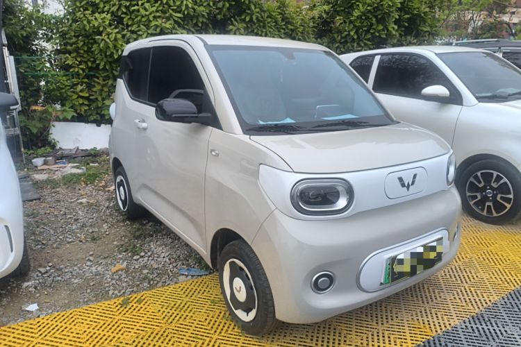 Used Wuling Hongguang MINIEV 2024 3rd Generation 215km Youth Edition Front Right 45 Deg
