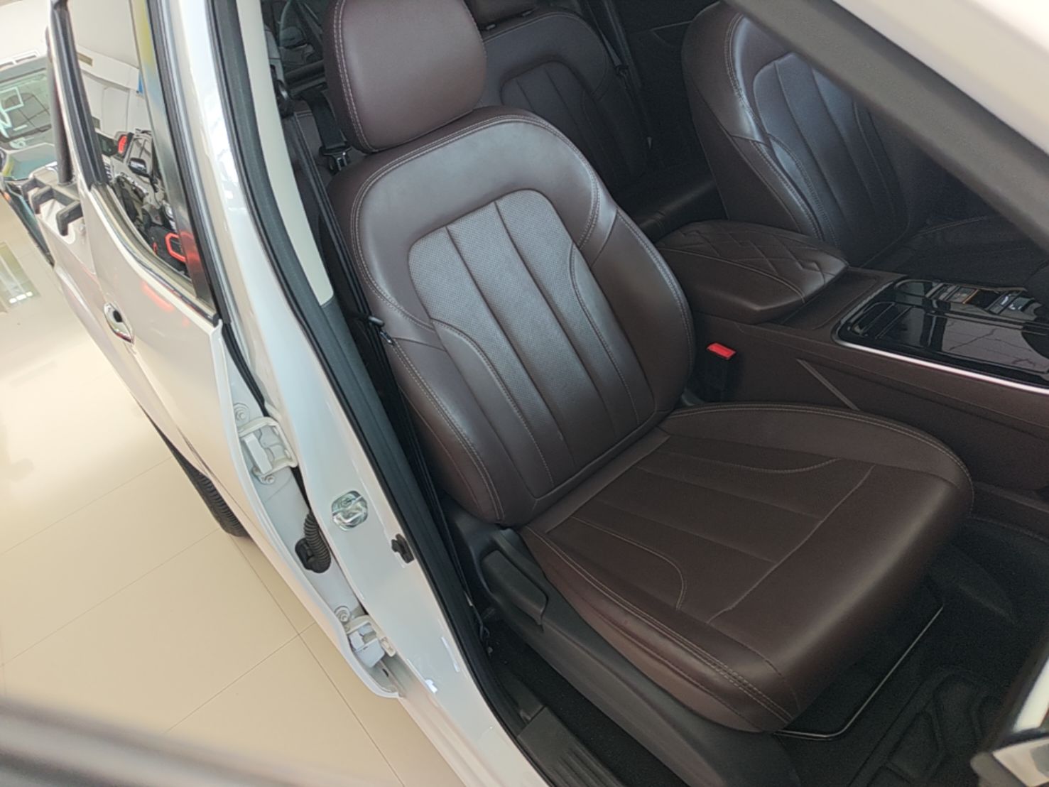 Dongfeng Ruichi 7 2022 2.0T Automatic Two-Wheel Drive Gasoline Standard Version with Long Cargo Bed 4K31 — снимка 19
