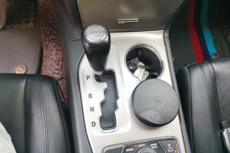 Used Jeep Grand Cherokee 2011 Revised 3.6L Luxury Navigation Edition