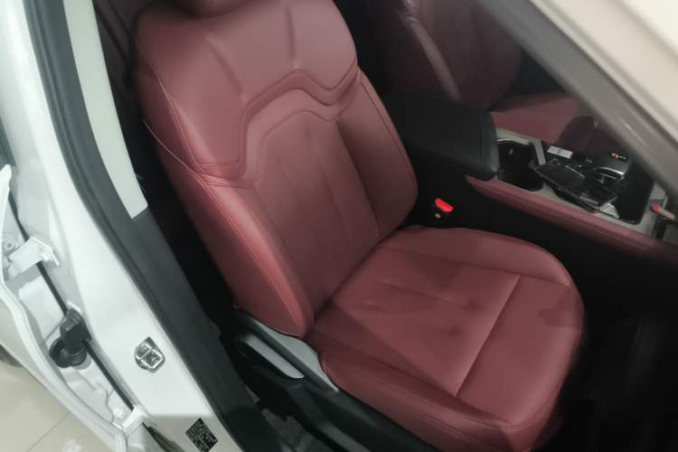 Used JETOUR X70 2024 1.5T DCT Glory PRO 7-Seater