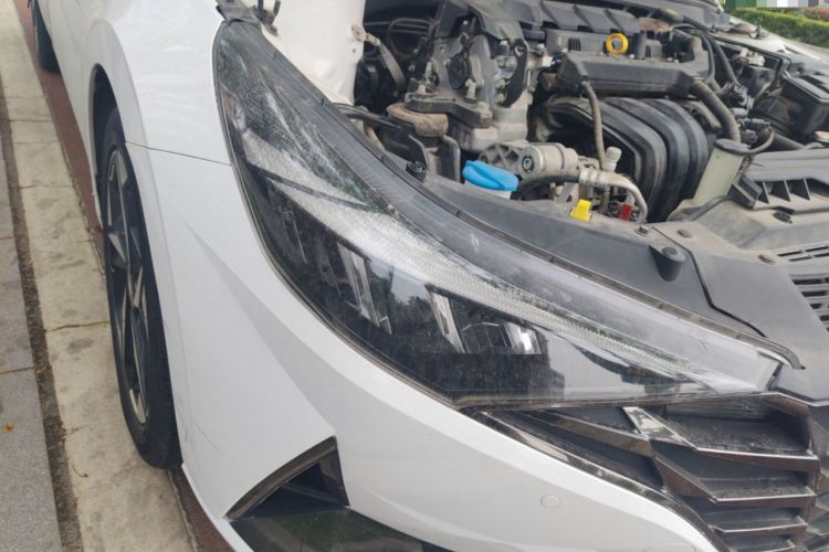 Used Hyundai Elantra 2021 1.5L CVT GLX Elite Edition Right Front Headlight