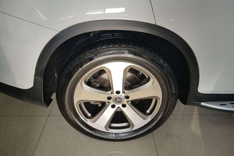Used Mercedes-Benz GLC 2017 GLC 260 4MATIC Luxury Model