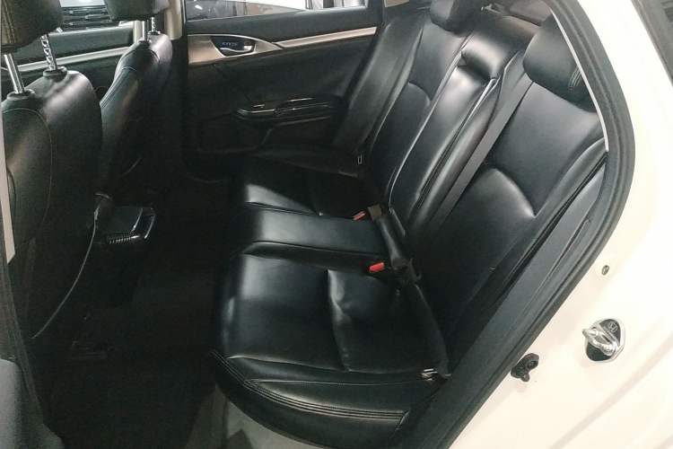 Used Honda Civic 2016 220TURBO CVT Luxury Edition
