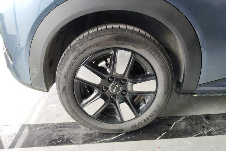 Used BYD Dolphin 2025 Intelligent Driving Version 410 km Fashion Edition
