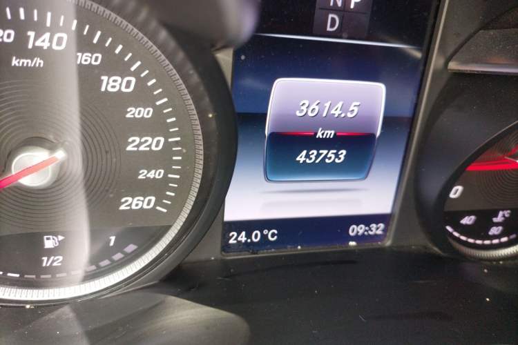 Used Mercedes-Benz GLC 2019 Facelift GLC 260 L 4MATIC Luxury Model
