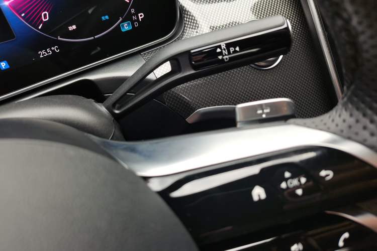 Used Mercedes-Benz C-Class 2023 Second Facelift C 260 L Starry Night Sports Edition
