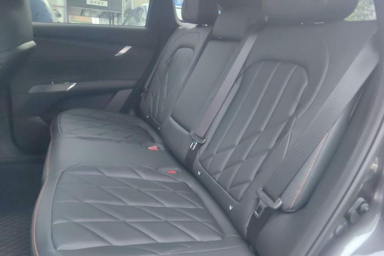 Used Changan CS75 PLUS 2025 4th Generation 1.5T New Blue Whale Smart Luxury Edition
