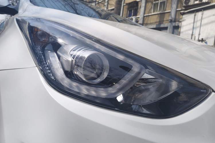 Used Hyundai Elantra (5th Generation / Langdong) 2016 1.6L Manual Luxury Model
