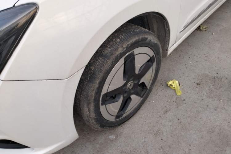 Used Dongfeng Aeolus E70 2023 500 Smart Version Lithium Iron Phosphate 48.6 kWh 110 kW