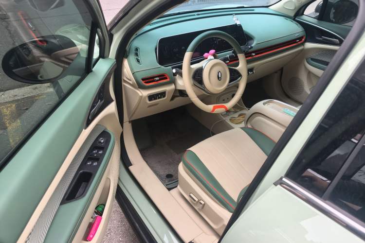 Used ORA Good Cat 2023 401 km Standard Range Luxury Version Lithium Iron Phosphate