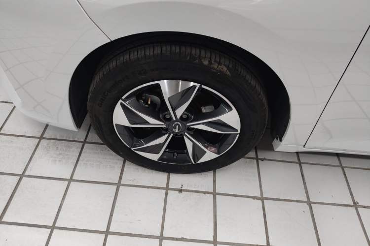 Used GAC Trumpchi M6 2023 PRO 270T DCT Luxury Edition Left Front Wheel Hub