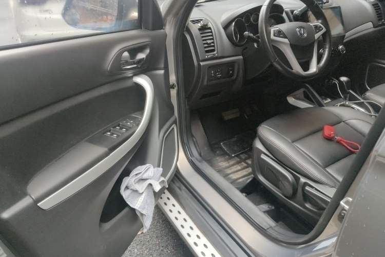 Used CHANGAN CS35 2016 1.6L Automatic Luxury Model China IV Standard