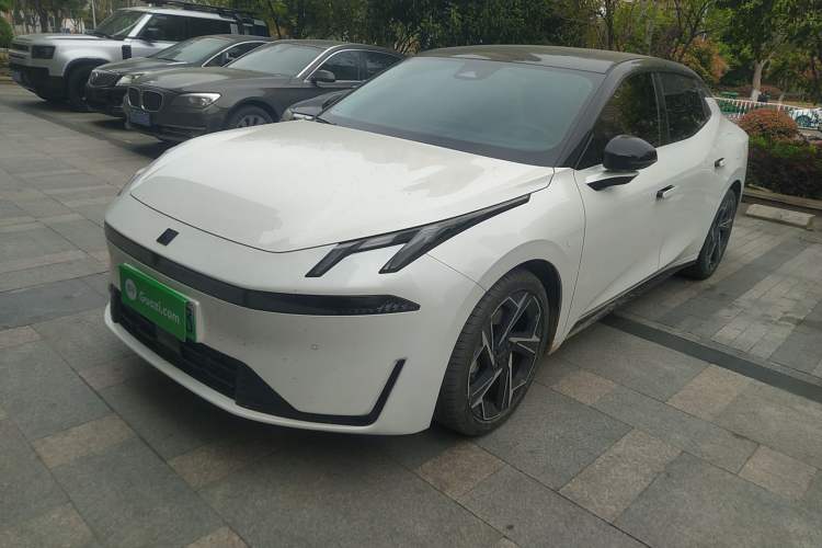 Used Lynk & Co 07 2024 EM-P 126 Long-Range Halo