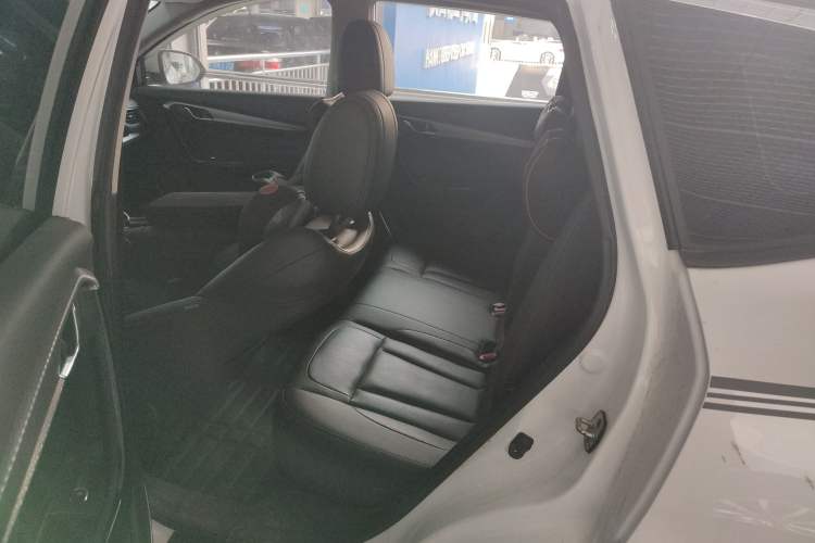 Used Dongfeng Aeolus AX7 2020 1.6T Automatic AI Navigation Model China VI Standard
