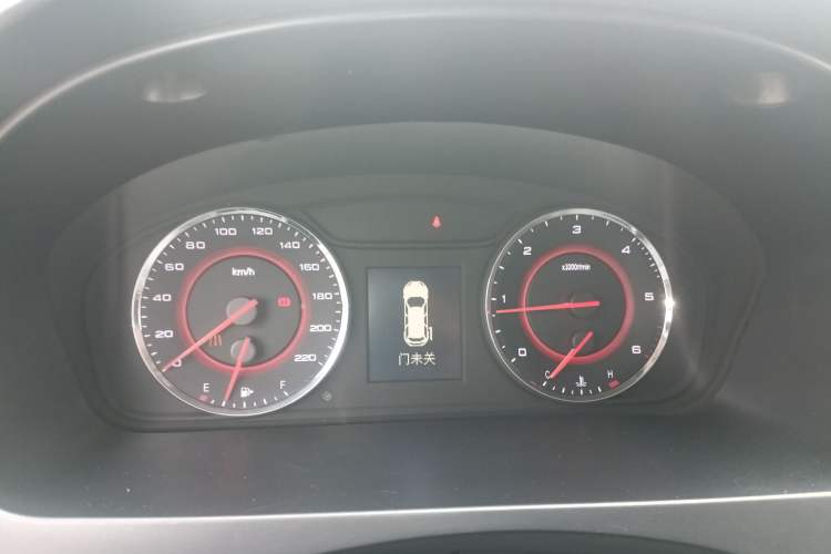 Used SAIC MAXUS G10 2019 PLUS 1.9T Manual Passenger Version Diesel Emission Standard China V
