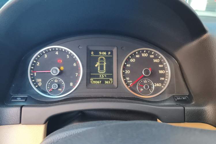 Used Volkswagen Tiguan 2012 2.0 TSI Automatic All-Wheel Drive Flagship Edition Instrument Cluster