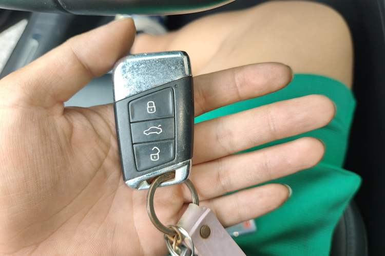 Used Volkswagen Magotan 2017 330TSI DSG Leading Model Vehicle Key