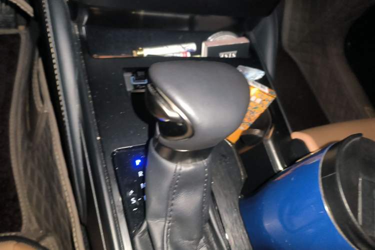 Used Lexus ES 2022 300h Excellence Edition Gear Lever