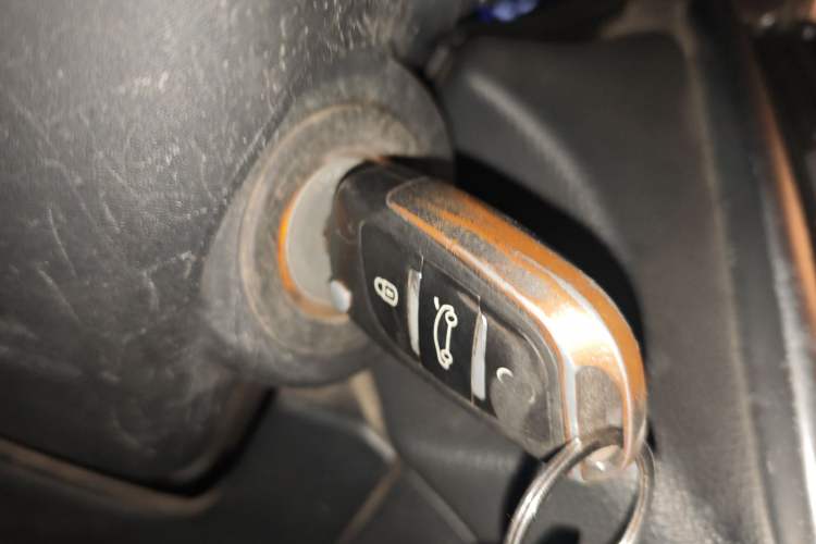 Used JMC Yuhu 5 2018 2.4T Classic Edition Diesel Manual Two-Wheel Drive Luxury Long-Wheelbase JX4D24A5L