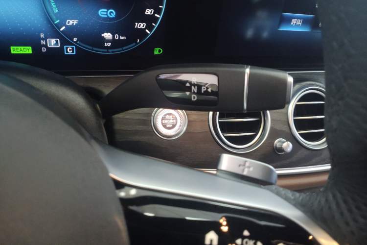 Used Mercedes-Benz E-Class New Energy 2022 Second Facelift E 350 e L Plug-in Hybrid Sports Sedan Gear Lever