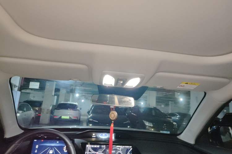 Used CHANGAN OSHAN Z6 2022 Blue Whale 1.5T DCT Smart Navigation Model
