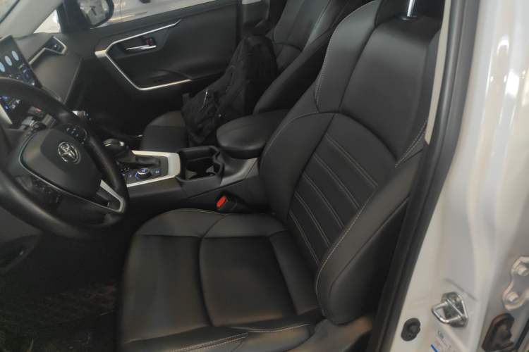 Used Toyota Wildlander 2021 Dual-Motor 2.5L E-CVT Four-Wheel Drive Luxury Edition
