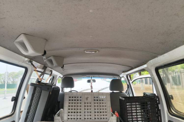 Used Jinbei Express 2018 2.0L Standard Version V19
