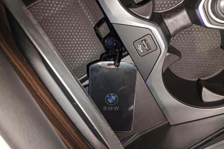 Used BMW X7 2024 xDrive40i Luxury Package – Leading Model