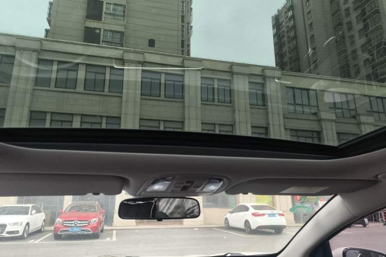 Used Kia KX5 2017 1.6T Automatic Two-Wheel Drive 15th Anniversary Special Edition DLX
