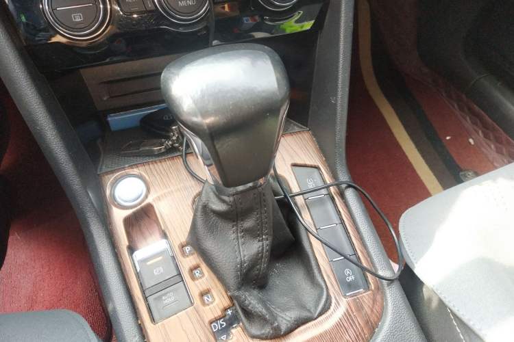 Used Volkswagen Tiguan L 2019 330TSI Automatic Two-Wheel Drive Panoramic Comfort Edition China VI Standard