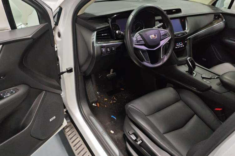 Used Cadillac XT5 2018 25T Luxury Model