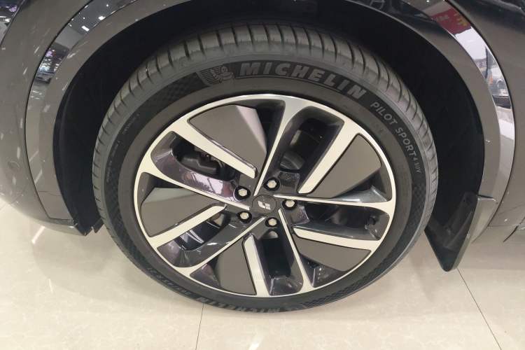 Used Li Auto L9 2024 Pro Model
