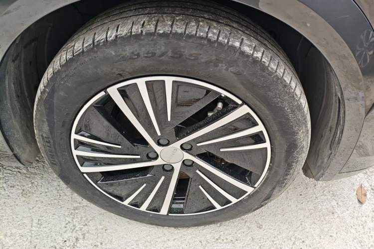 Used Lynk & Co 08 EM-P 2023 120km Long-Range Pro Right Front Wheel Hub