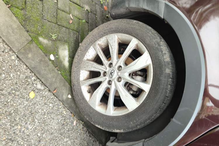 Used Cowin V3 2016 1.5L Manual SmartConnect II Navigation Version