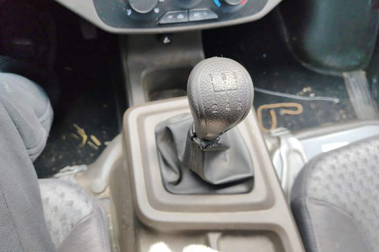 Used Wuling Rongguang New Truck 2023 1.5L Single-Row Base Version LAR Gear Lever