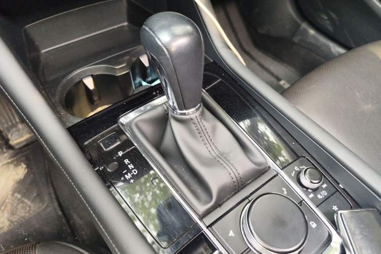 Used Mazda 3 Axela 2022 2.0L Automatic ZhiZun Edition
