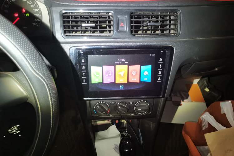 Used Volkswagen Santana 2013 1.6L Automatic Fashion Edition