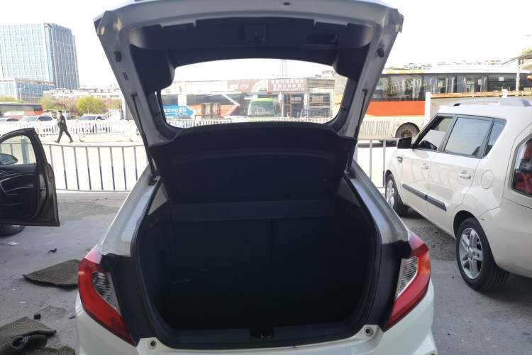 Used Honda Gienia 2017 1.5L CVT Comfort Version Trunk