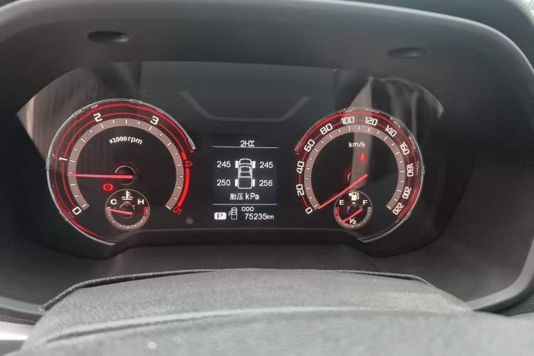 Used SAIC MAXUS T70 2021 2.0T Diesel Automatic 4x4 Elite Version with Long Bed and High Ground Clearance Instrument Cluster