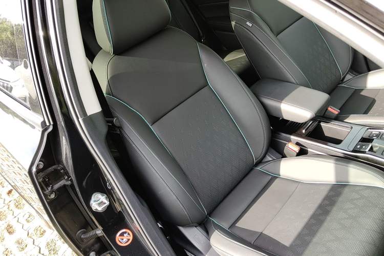 Used Honda e:NP2 2024 Advanced Edition Right Front Seat