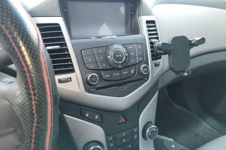 Used Chevrolet Cruze 2012 1.6L SL Grand Edition Manual Transmission
