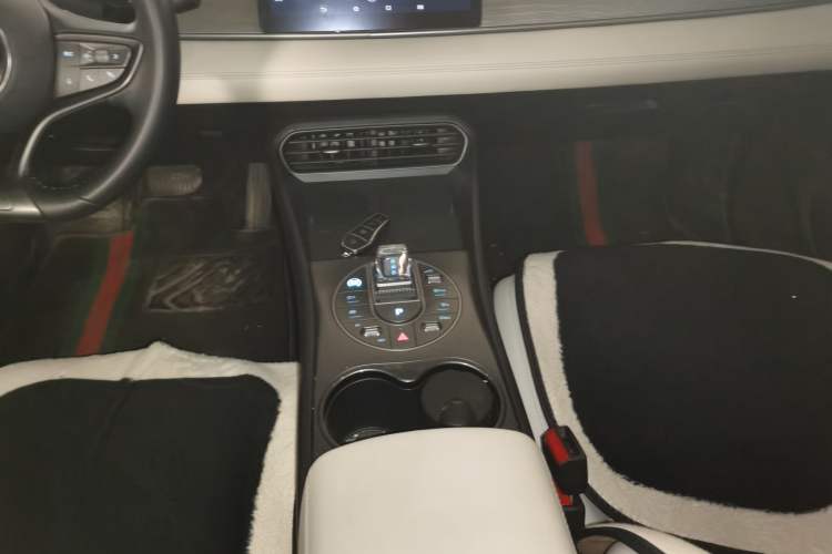 Used BYD Seal 05 DM-i 2025 DM-i Smart Drive 55KM Luxury Model Gear Lever