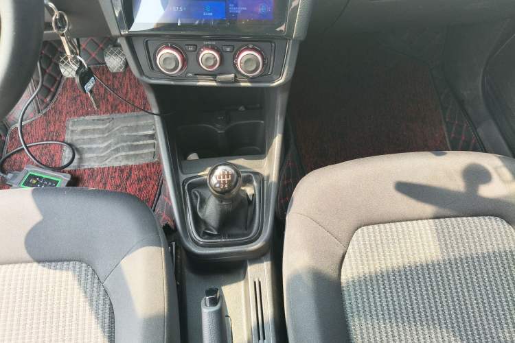 Used Volkswagen Santana 2016 1.4L Manual Fashion Edition