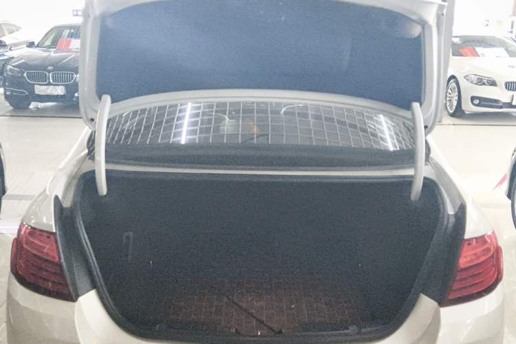 Used BMW 5 Series 2014 525Li Luxury Design Package