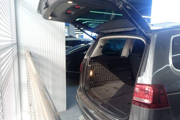 Used Volkswagen Sharan 2018 380TSI Comfort Edition 7-Seater