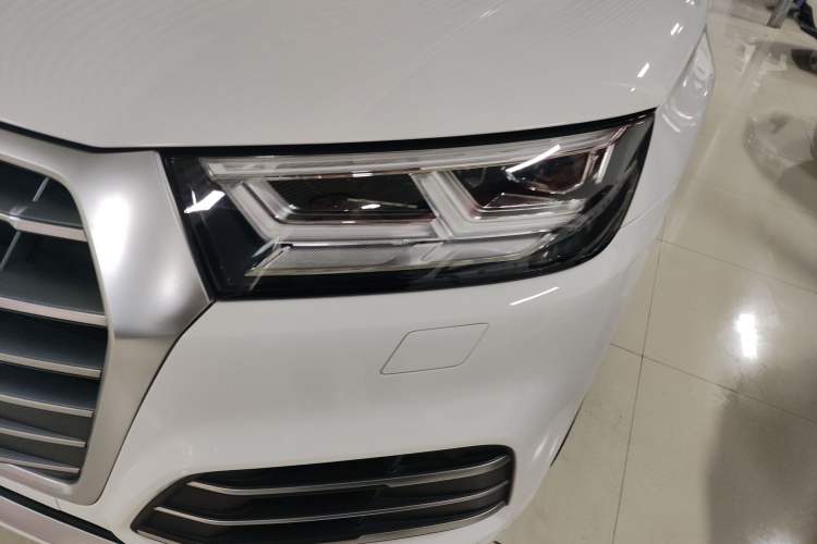 Used Audi Q5L 2020 Updated 40 TFSI Prestige Fashion Edition Left Front Headlight