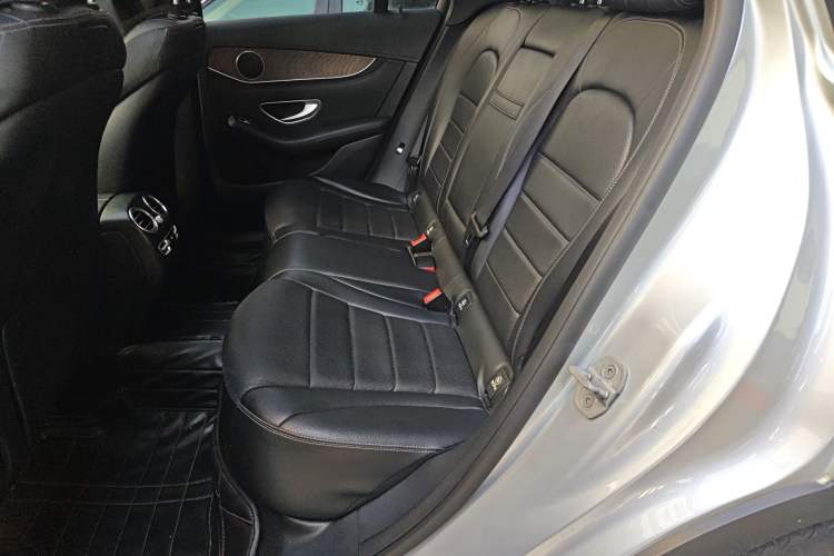 Used Mercedes-Benz GLC 2016 GLC 300 4MATIC Dynamic Model