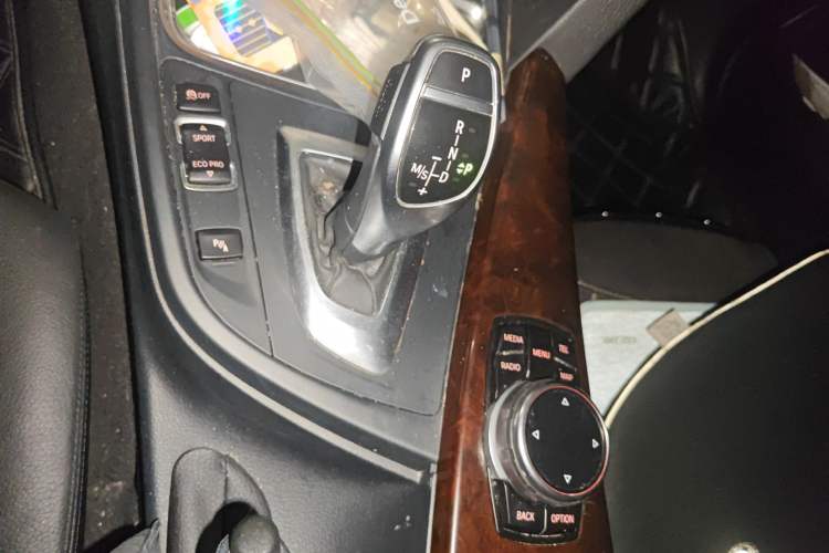 Used BMW 3 Series 2013 Facelift 320Li Fashion Design Package Gear Lever