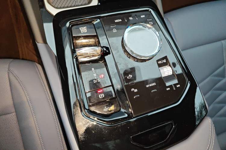 Used BMW 5 Series 2025 530Li Luxury Edition M Sport Package
