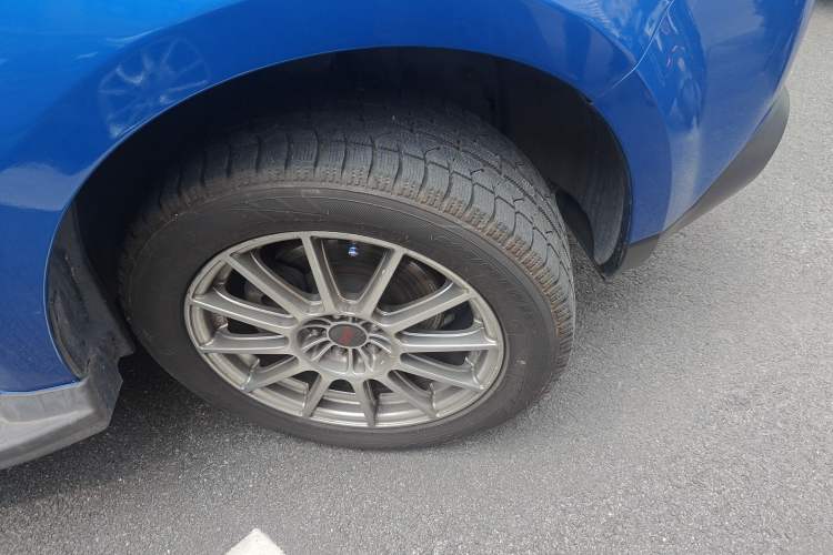 Used Subaru Forester 2011 2.5XS Automatic Luxury Edition Right Front Wheel Hub